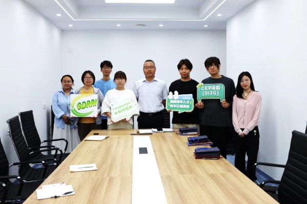 日本學生1.jpg